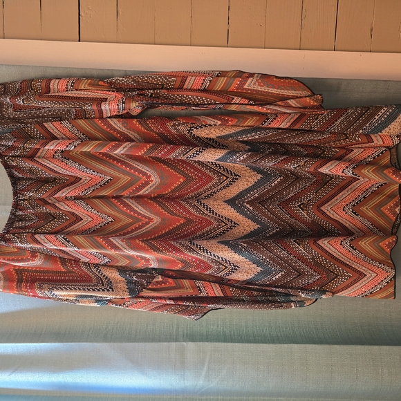 Chevron Patterned Dress - Picture 4 of 4